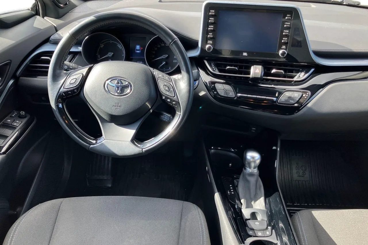 Vehicle image 11