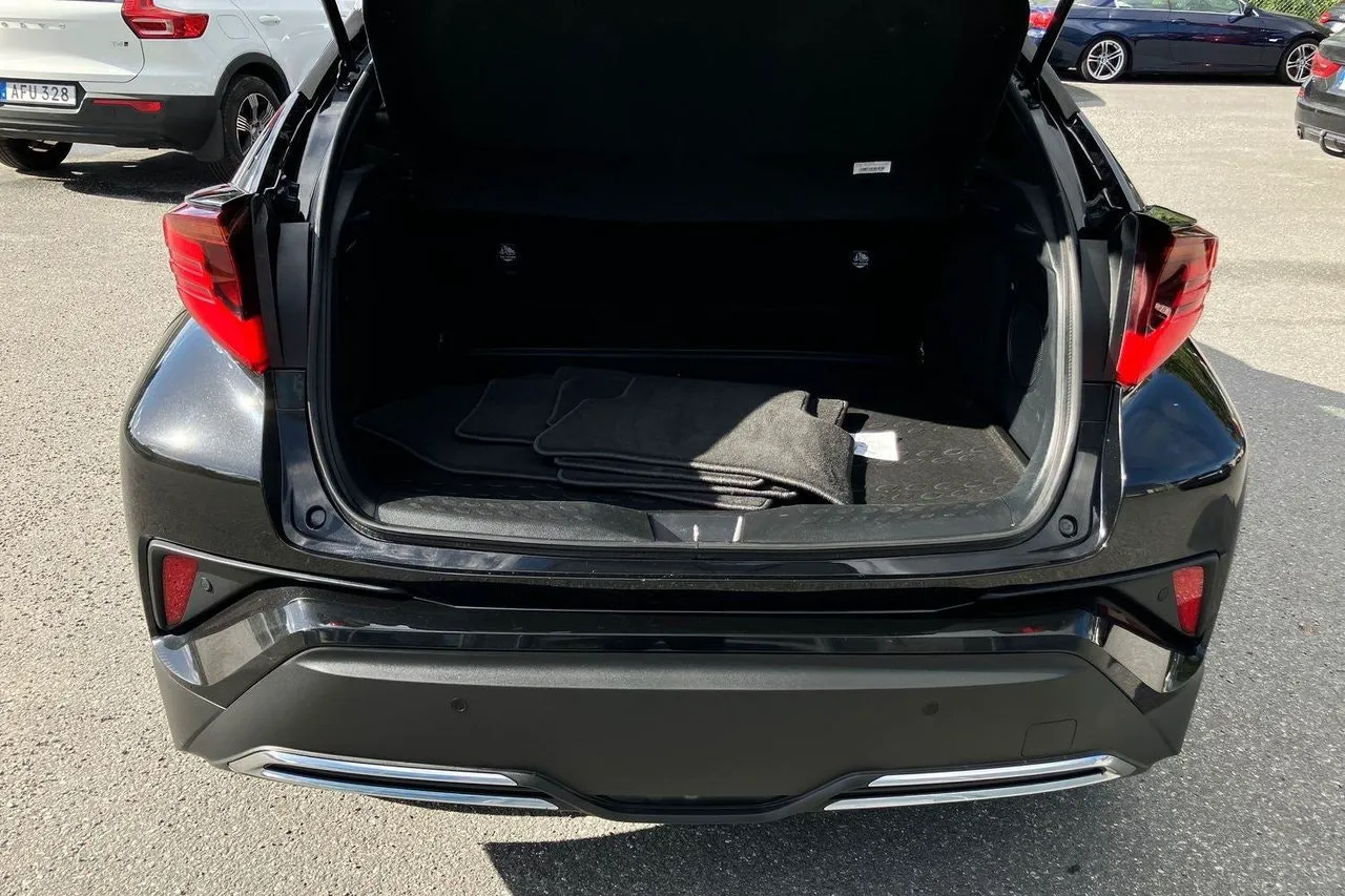 Vehicle image 20