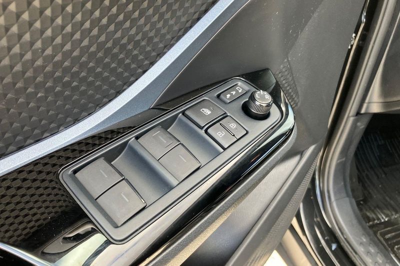 Toyota C-HR bild 23