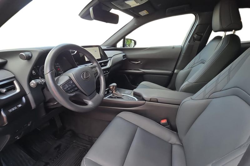 Lexus UX bild 11