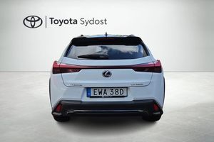 Lexus UX bild 4
