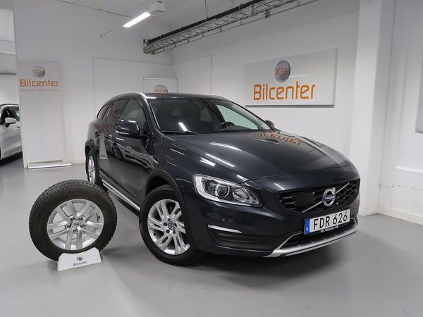 Volvo V60 Cross Country D3 Classic Plus V-Däck ingår Drag-Navi-Värmare-Rattvärm - 2018