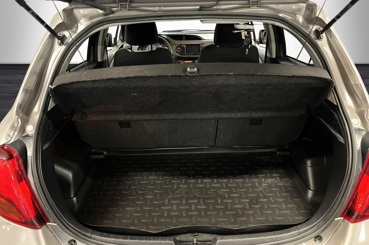 Vehicle image 20