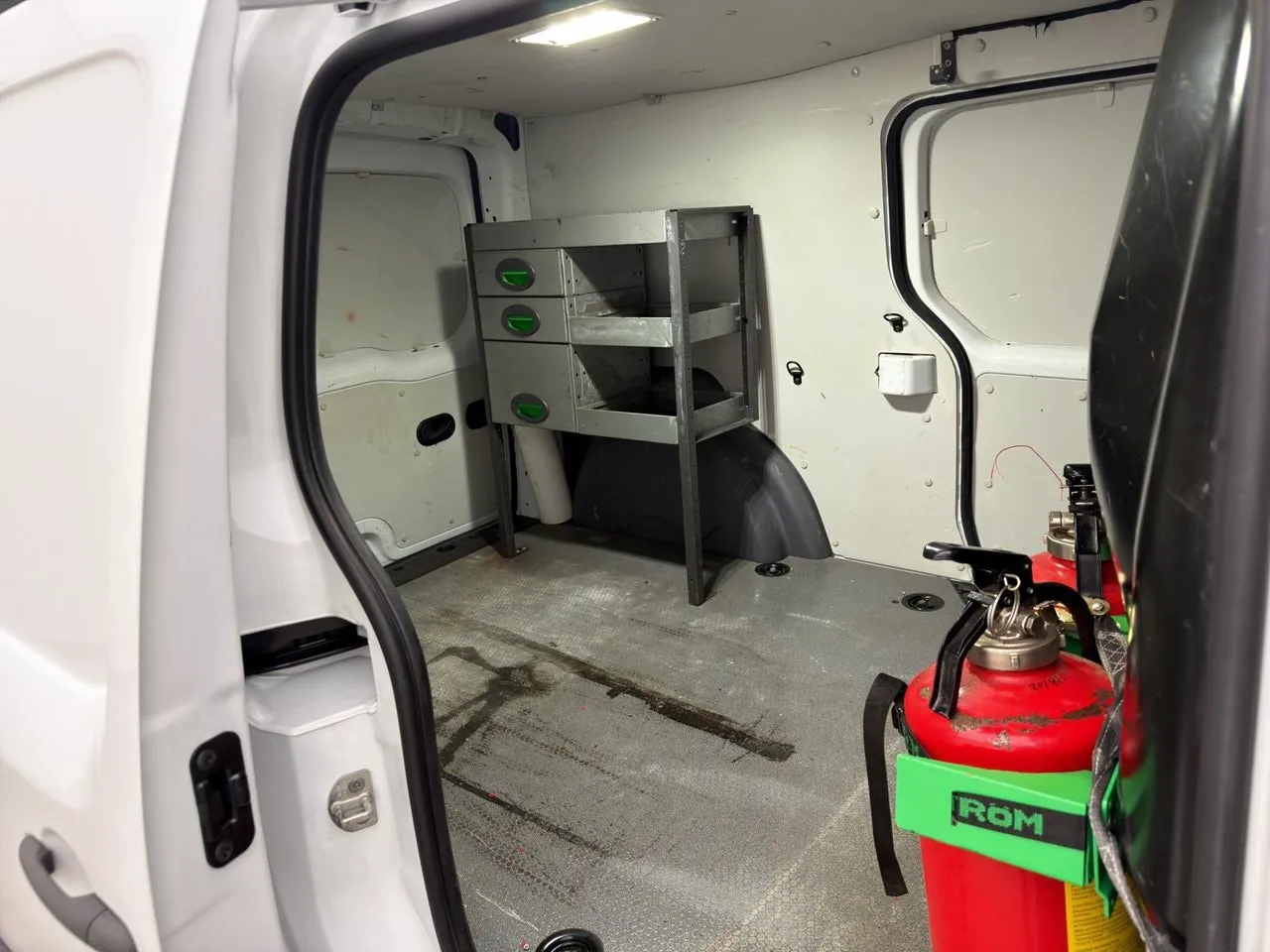 Vehicle image 13