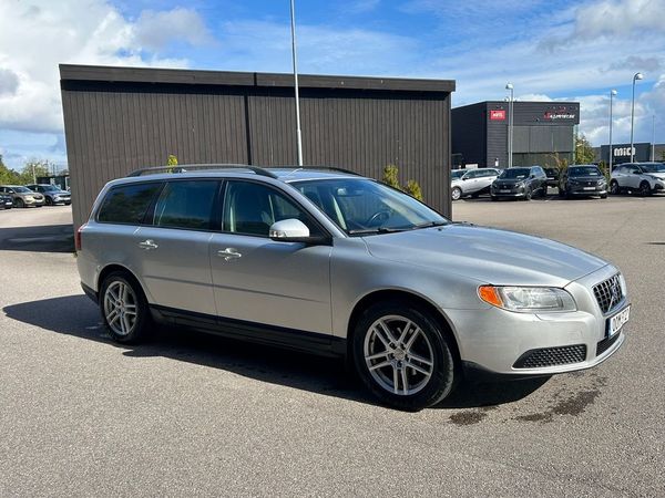 Volvo V70 2.0F Kinetic/Drag/F-hållare - 2009