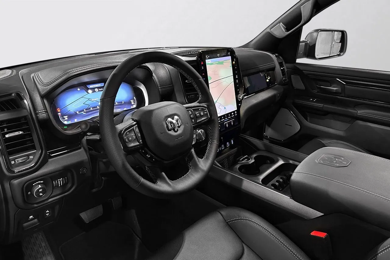 Vehicle image 16
