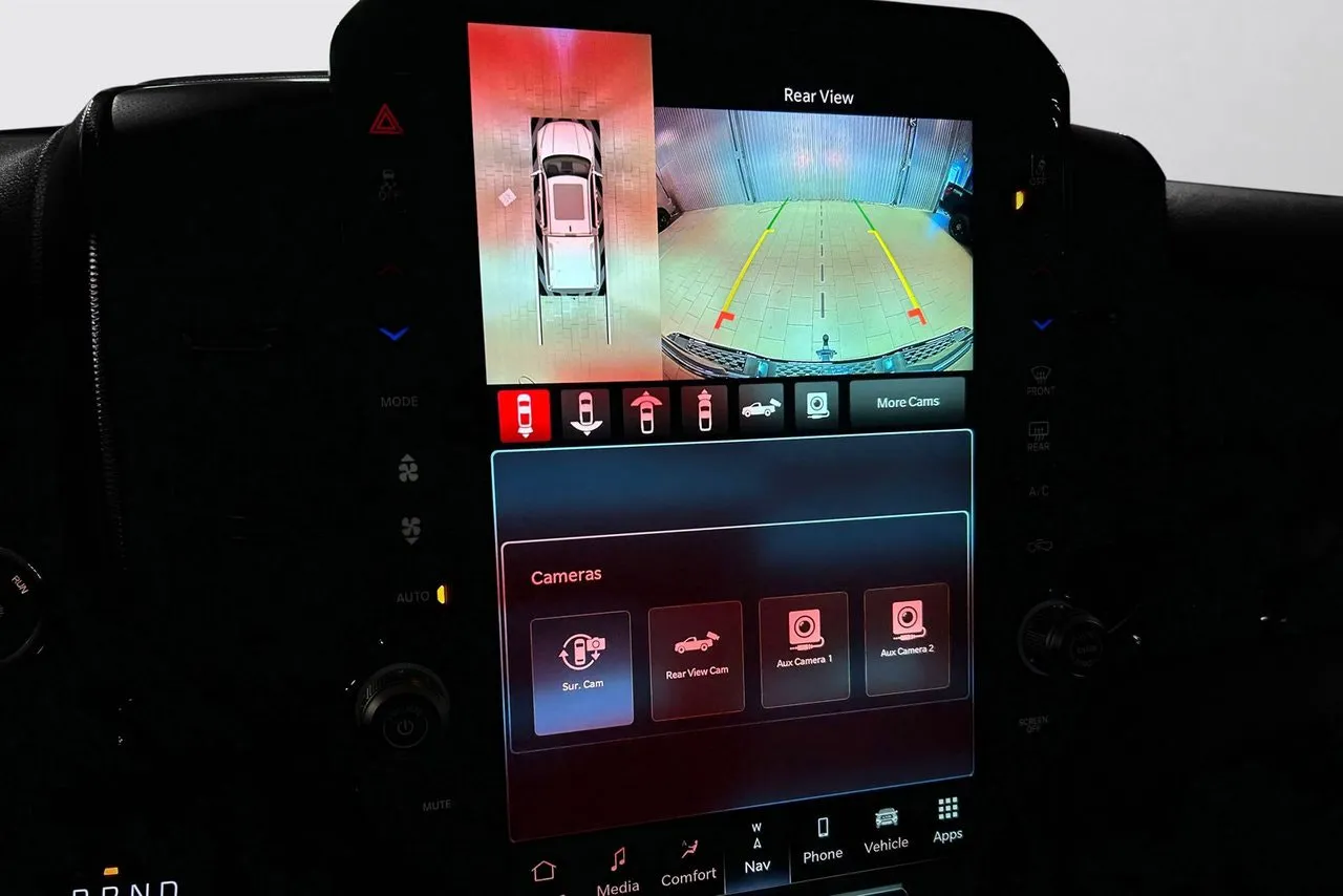 Vehicle image 30