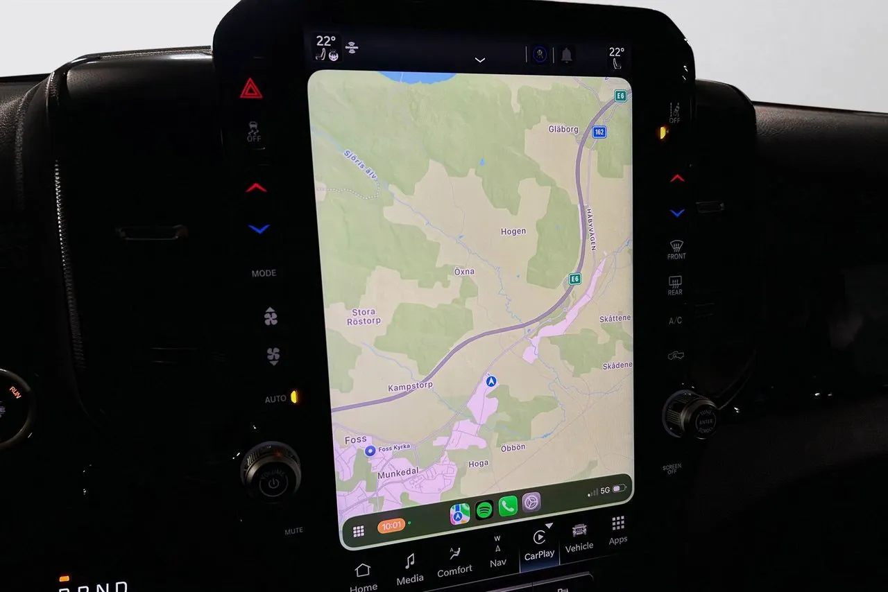 Vehicle image 32