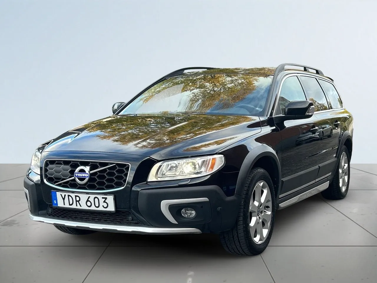 Vehicle image 15