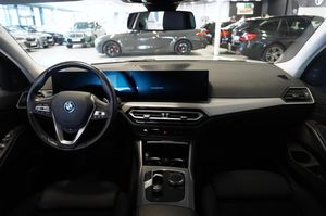BMW 330 bild 12