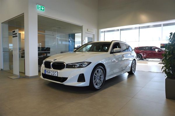 BMW 330 e xDrive Touring Backkamera H K Rattvärme | Ränta 3,95% - 2024