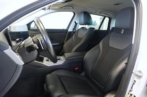 BMW 330 bild 10