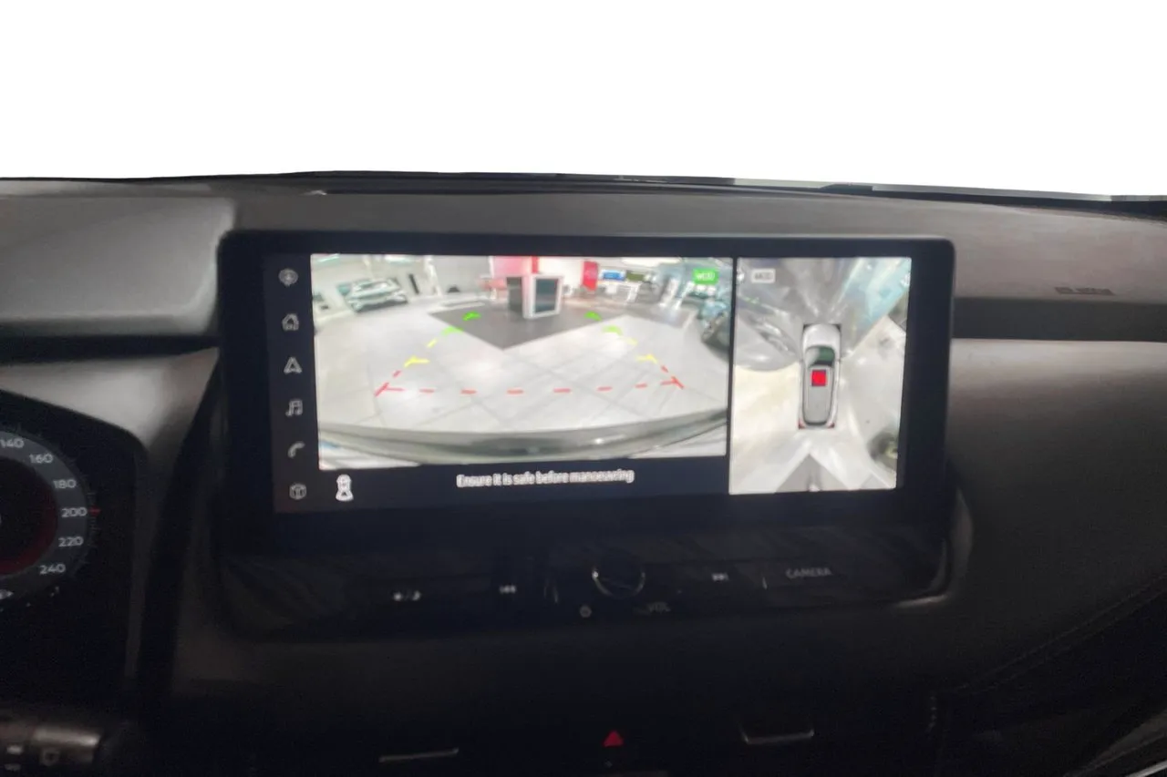 Vehicle image 14