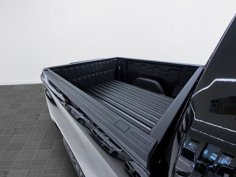Chevrolet Silverado bild 17