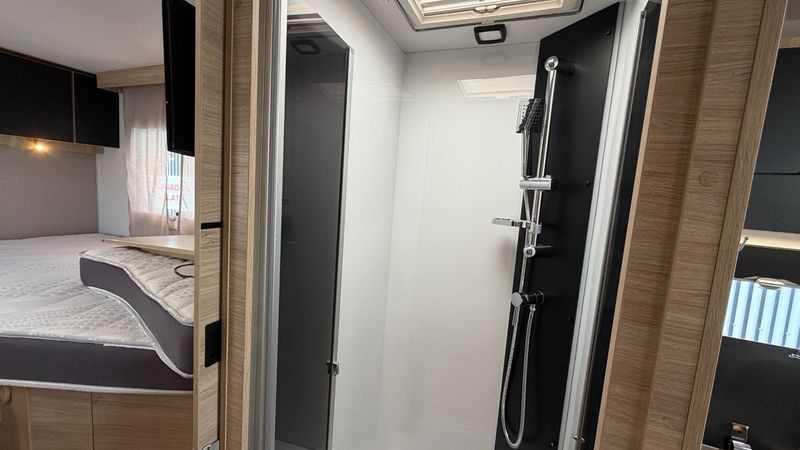 Challenger 337 bild 14