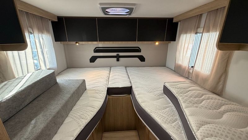 Challenger 337 bild 17