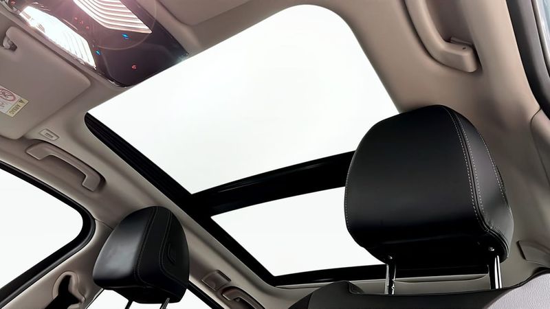 BMW 330 bild 9