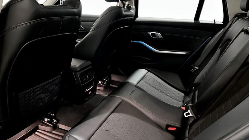 BMW 330 bild 12