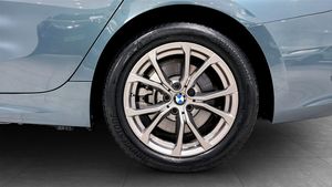 BMW 330 bild 6
