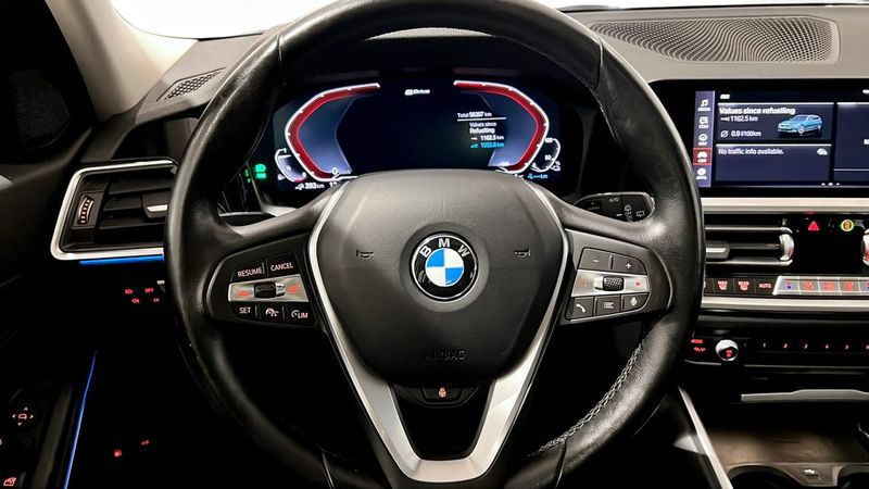 BMW 330 bild 21