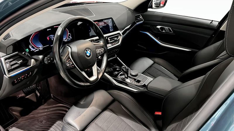 BMW 330 bild 7