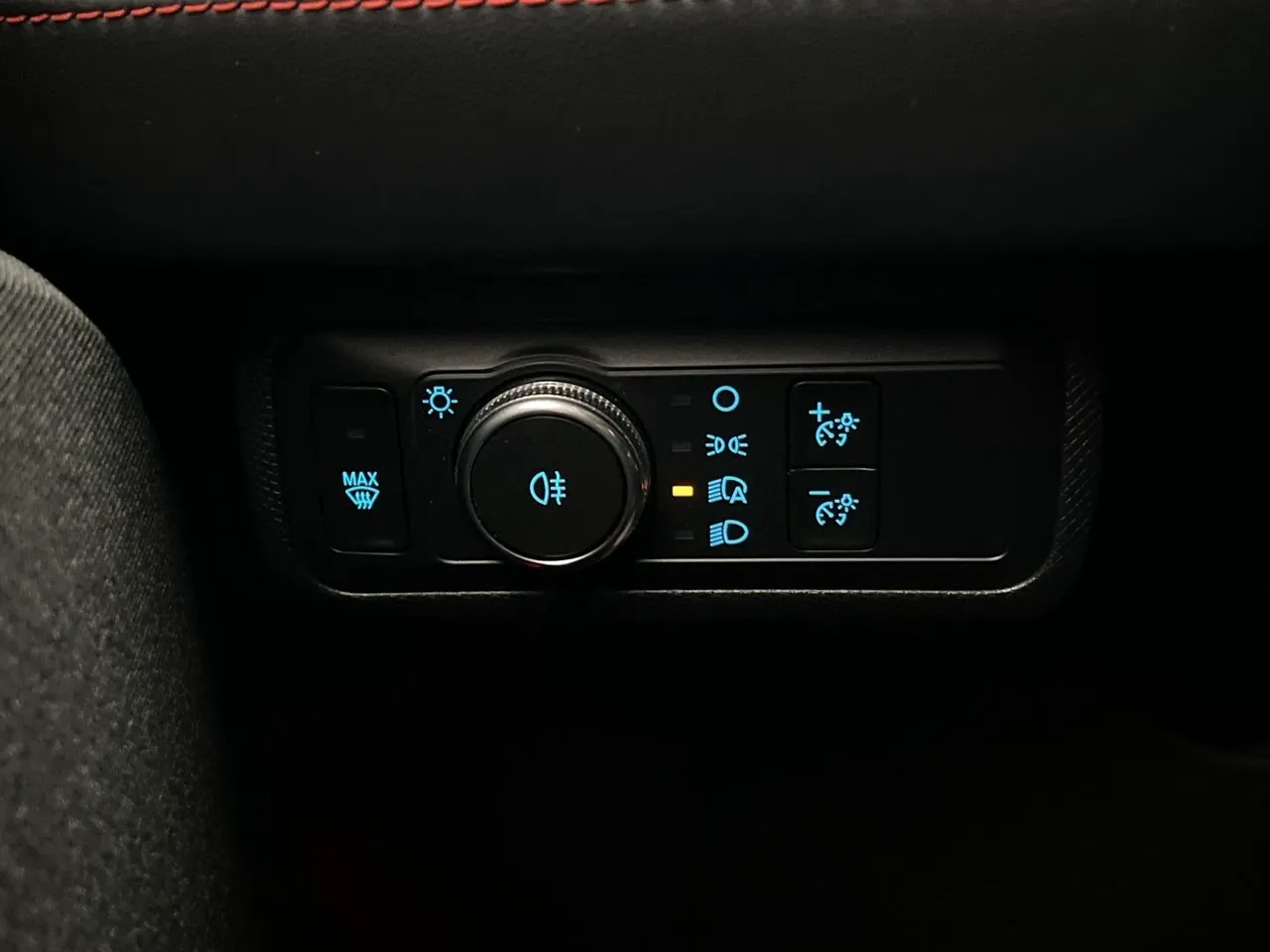 Vehicle image 33
