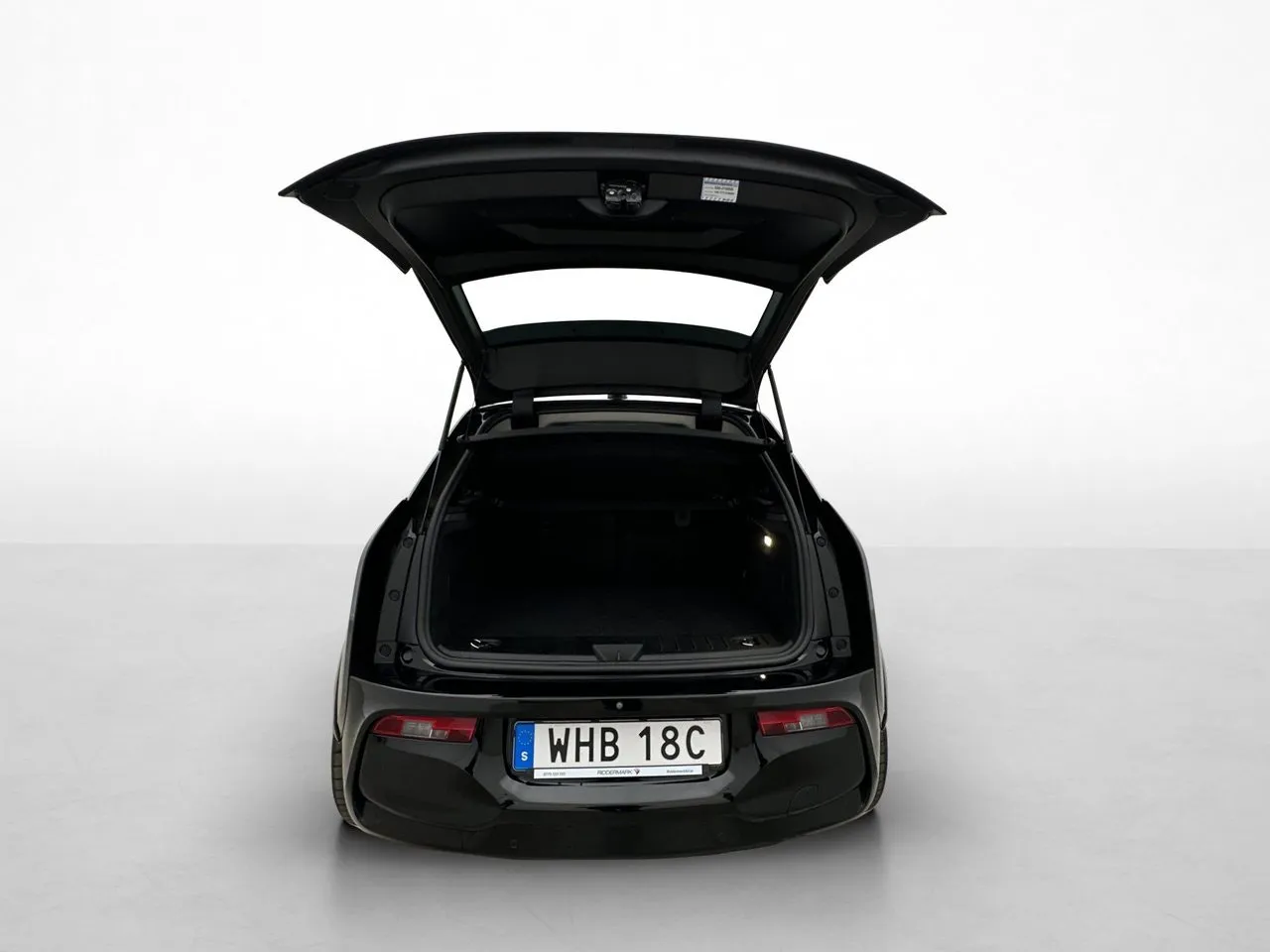 Vehicle image 32