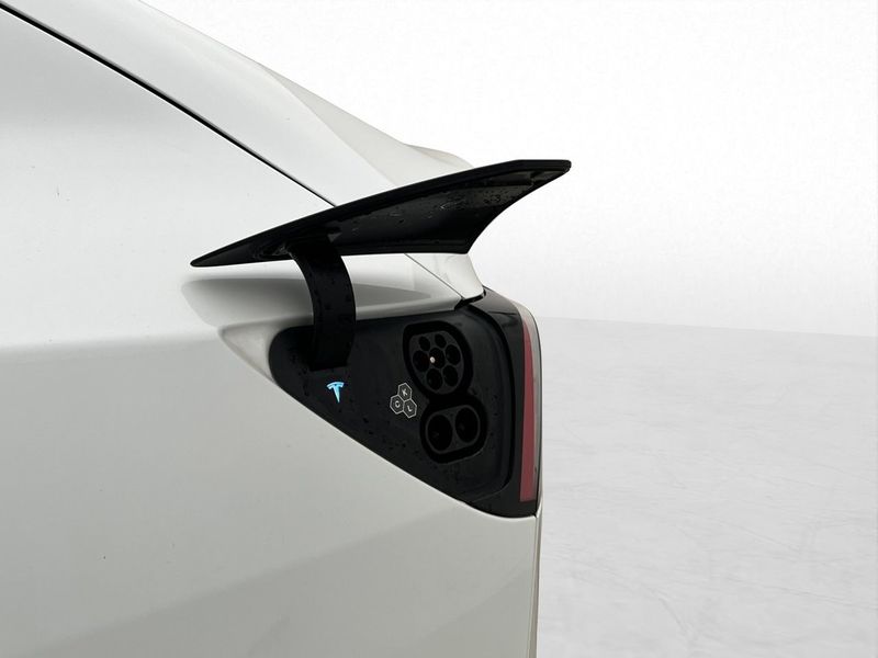 Tesla Model Y bild 30