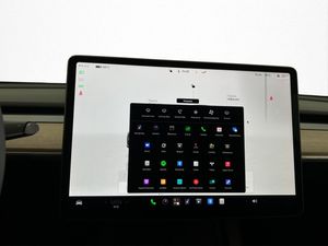 Tesla Model Y bild 22