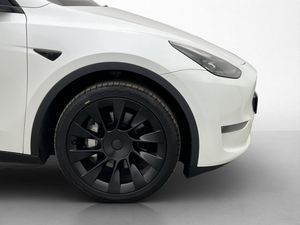 Tesla Model Y bild 34