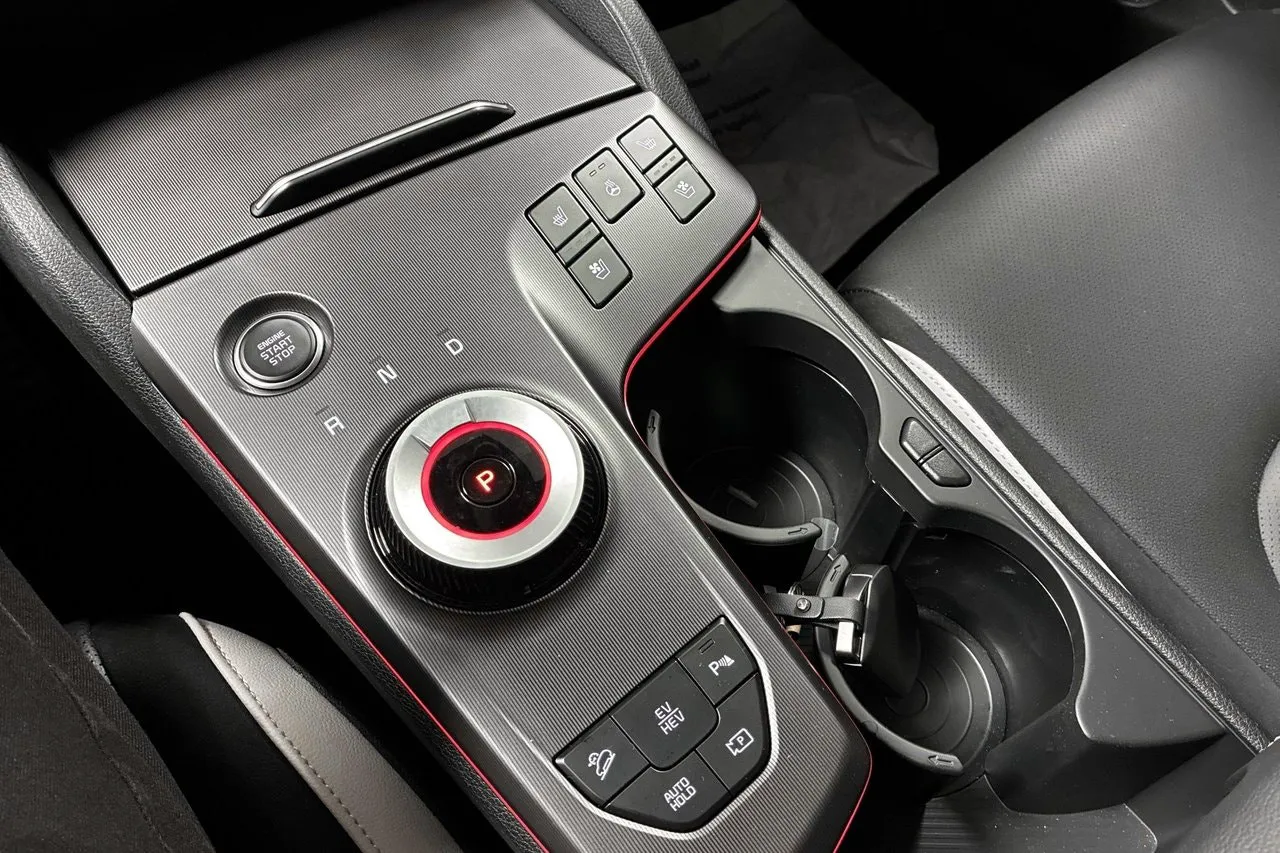 Vehicle image 23