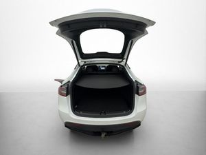Tesla Model Y bild 9