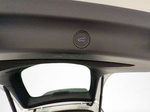 Tesla Model Y bild 27