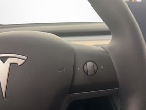 Tesla Model Y bild 21
