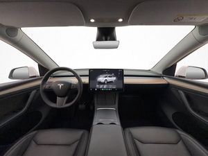 Tesla Model Y bild 19