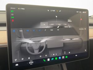 Tesla Model Y bild 23