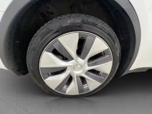Tesla Model Y bild 31
