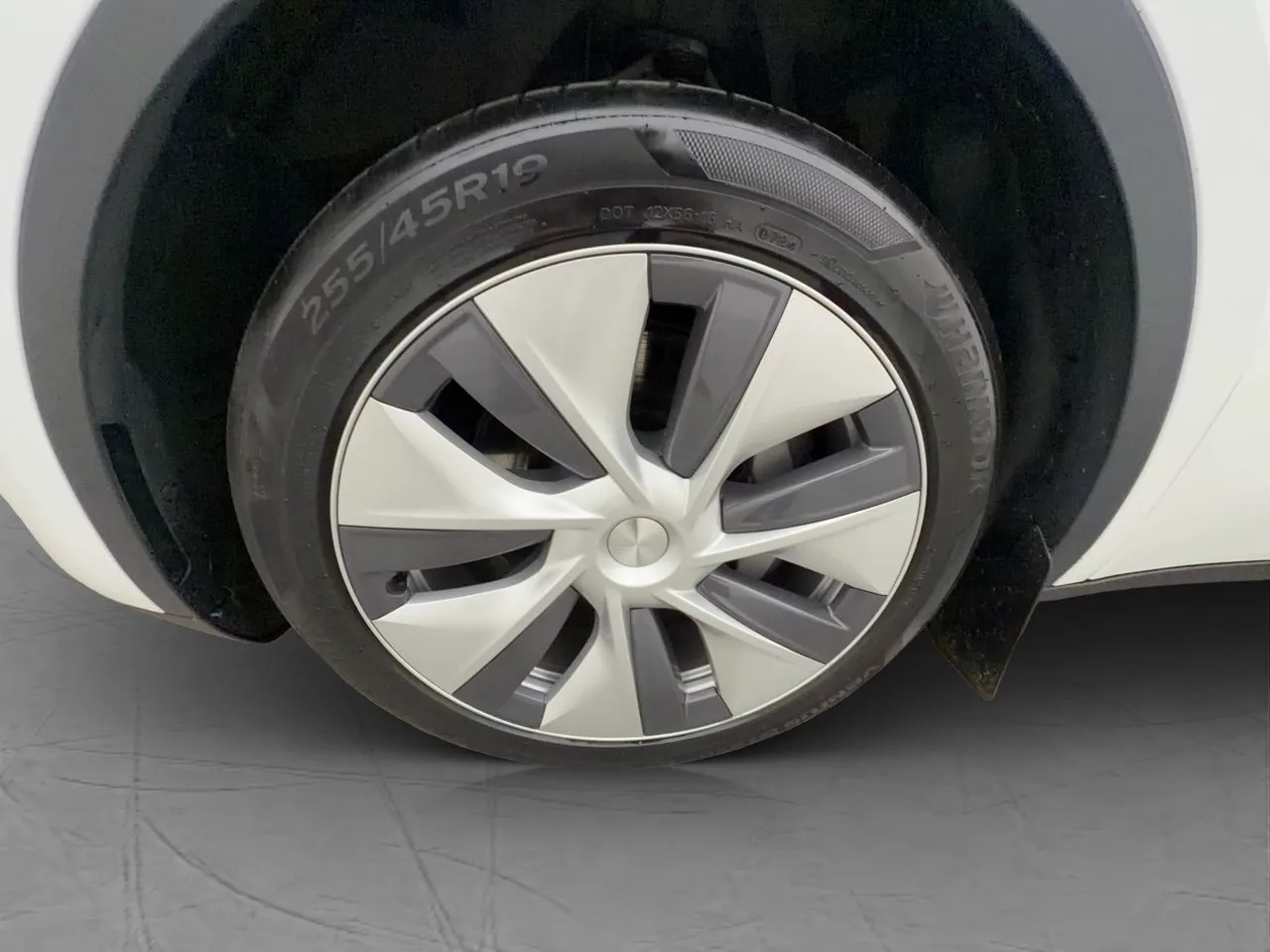 Vehicle image 28