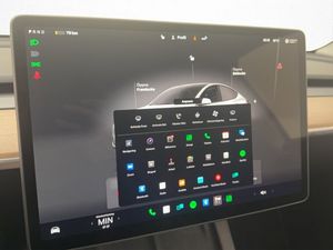 Tesla Model Y bild 22