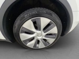 Tesla Model Y bild 30
