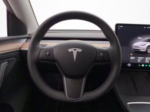 Tesla Model Y bild 13