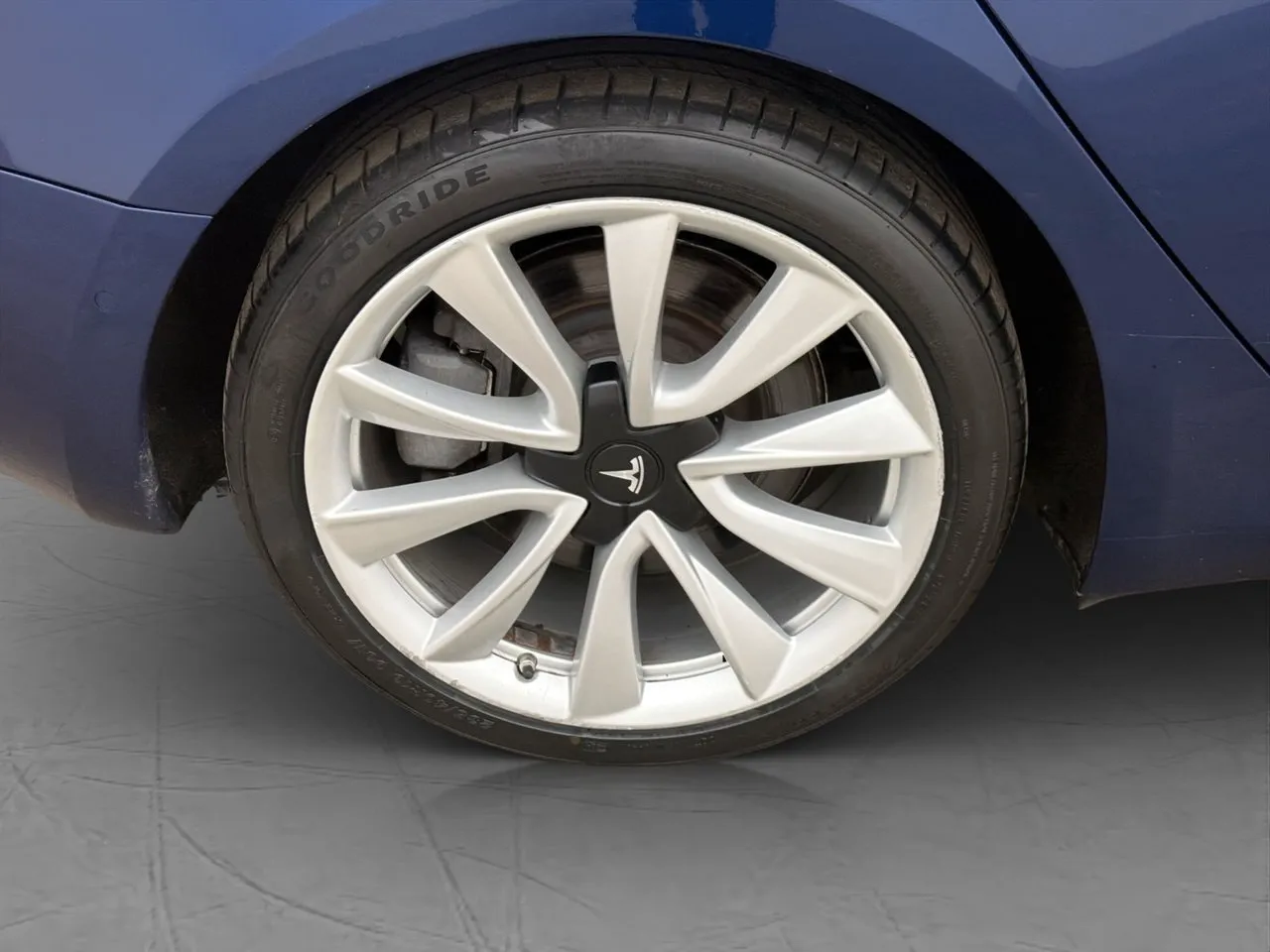 Vehicle image 30