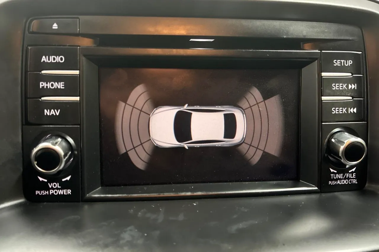 Vehicle image 18