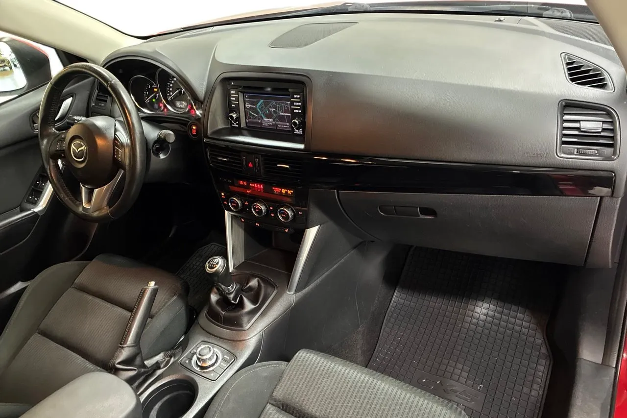 Vehicle image 14