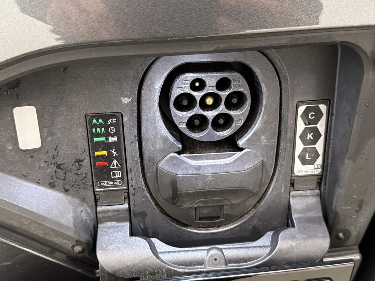 Vehicle image 21