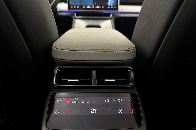 Polestar 4 bild 17