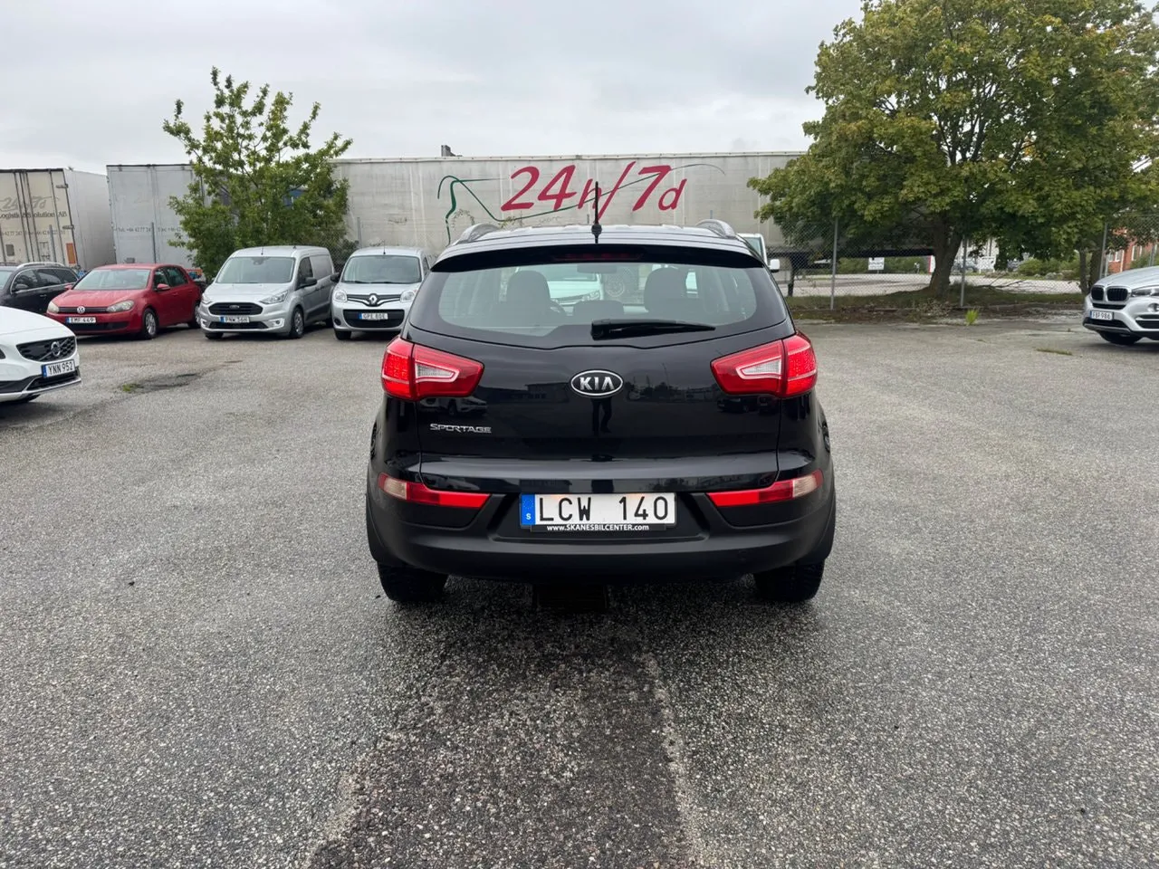 Vehicle image 7