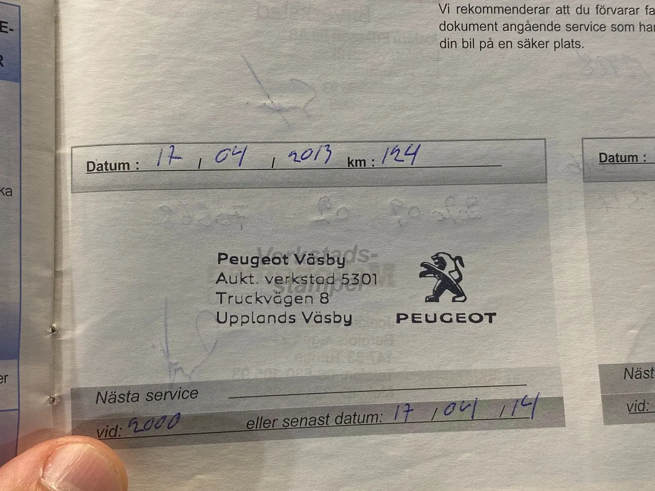 Vehicle image 21