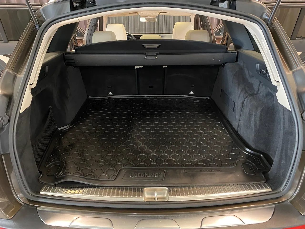Vehicle image 31