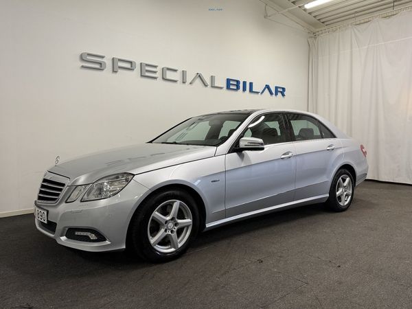 Mercedes E250 5G-Tronic Avantgarde Panorama Navi - 2010